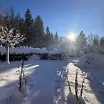 Le 1853 * Chamonix