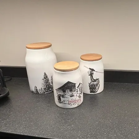 木屋 Le 1853 *
